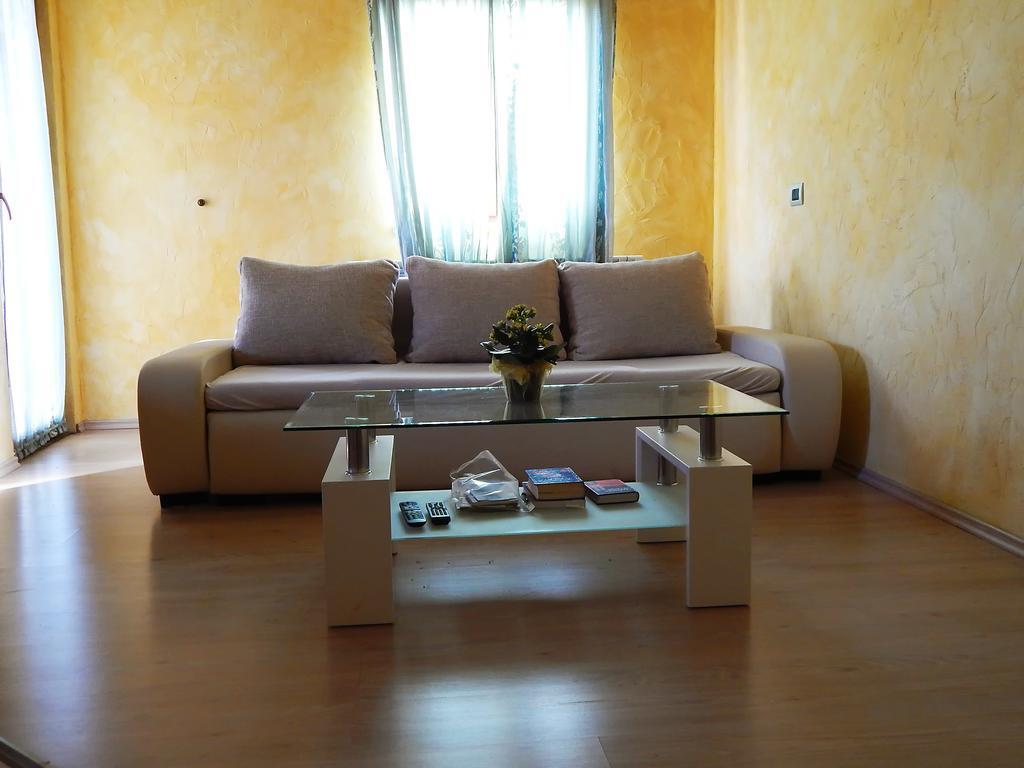 Apartment Karmen Poreč Exterior foto